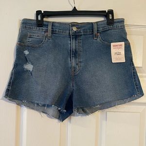 NWT Signature by Levi Strauss Heritage High Rise Distressed Shorts